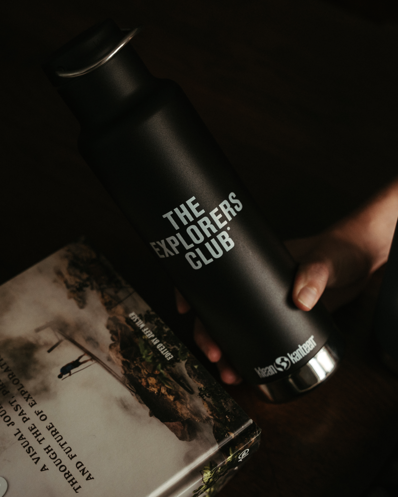 Insulated Bottle in Space Black - Image 3