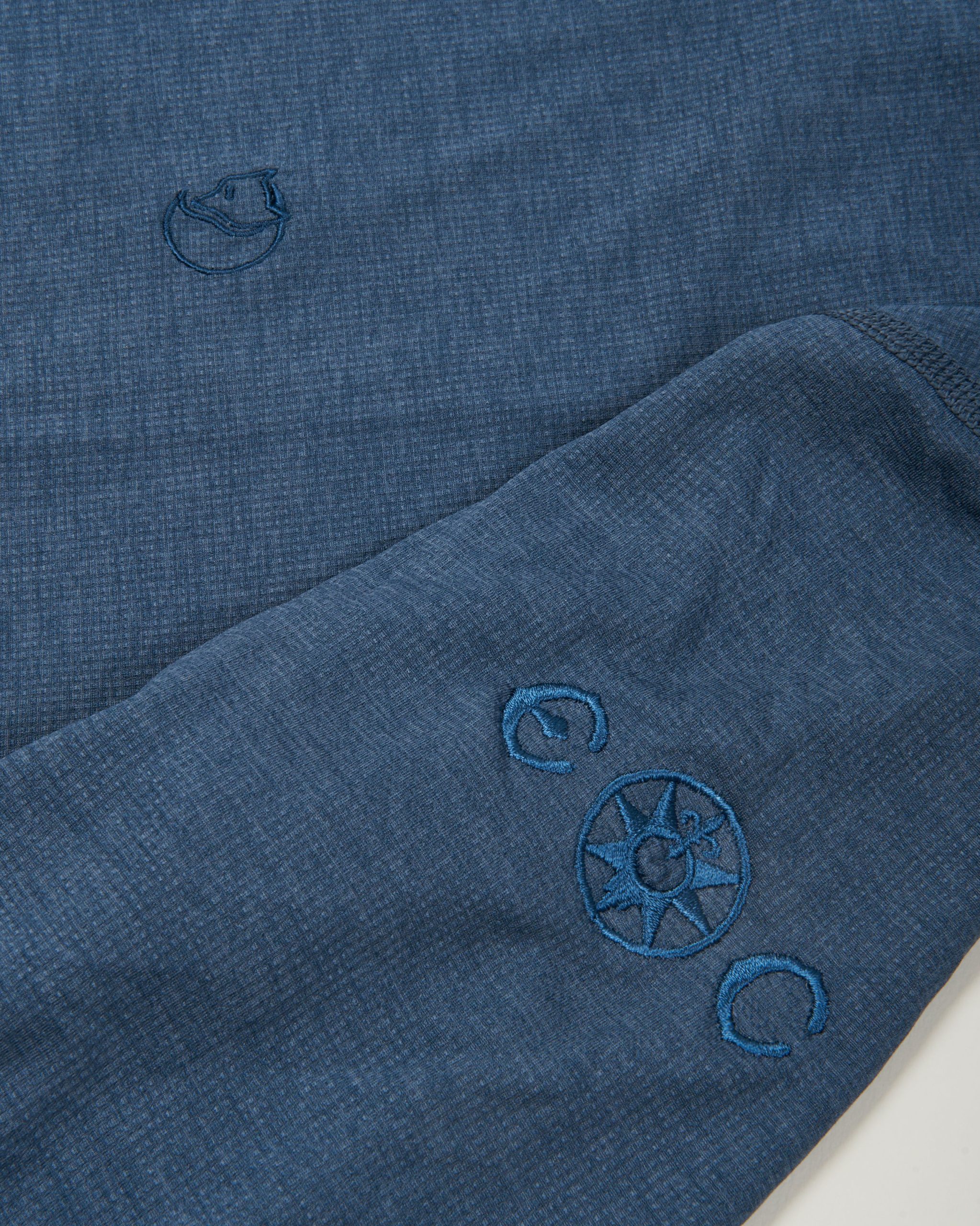 ECxFJ Men's Abisko Sun-Hoodie in Indigo Blue - Image 2
