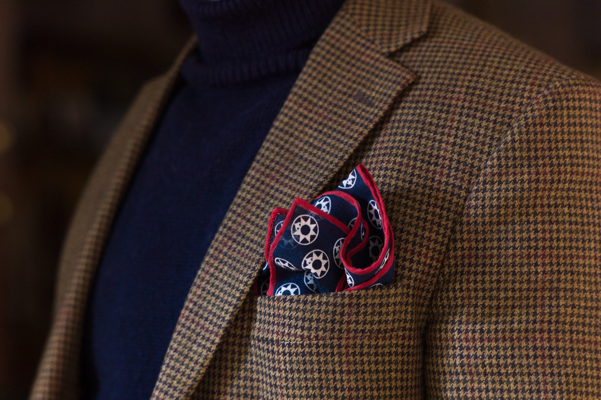 Drake's London x The Explorers Club Pocket Square - Image 4