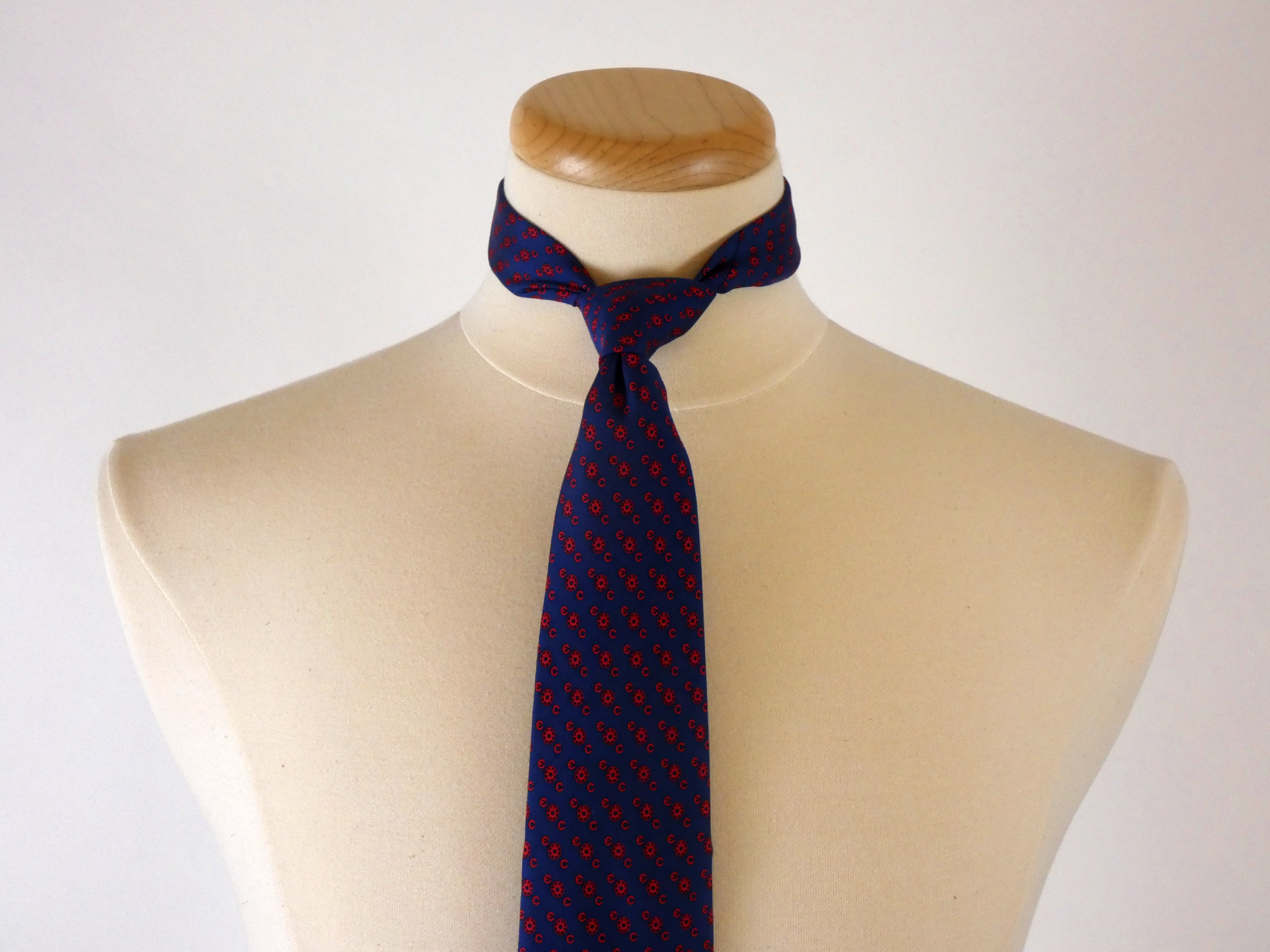 Vineyard Vines Emblem Tie in Navy - Image 3